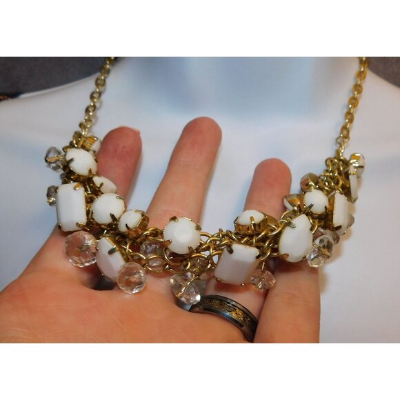 Retro White And Gold Tone Cluster Gem Necklace - Picture 5 of 5